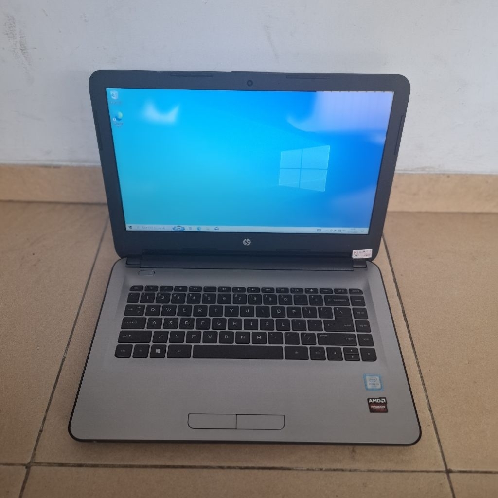 Laptop HP 14 - am052TX, Intel Core i3-6006U, Gen 6 Th, Ram 8Gb, Ssd 256Gb, Dualvga Amd Radeon R5