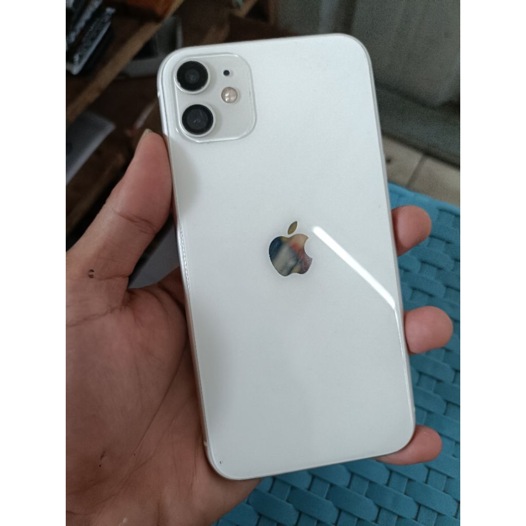 IPHONE 11 MINUS LCD, MESIN NYALA NORMAL GARANSI