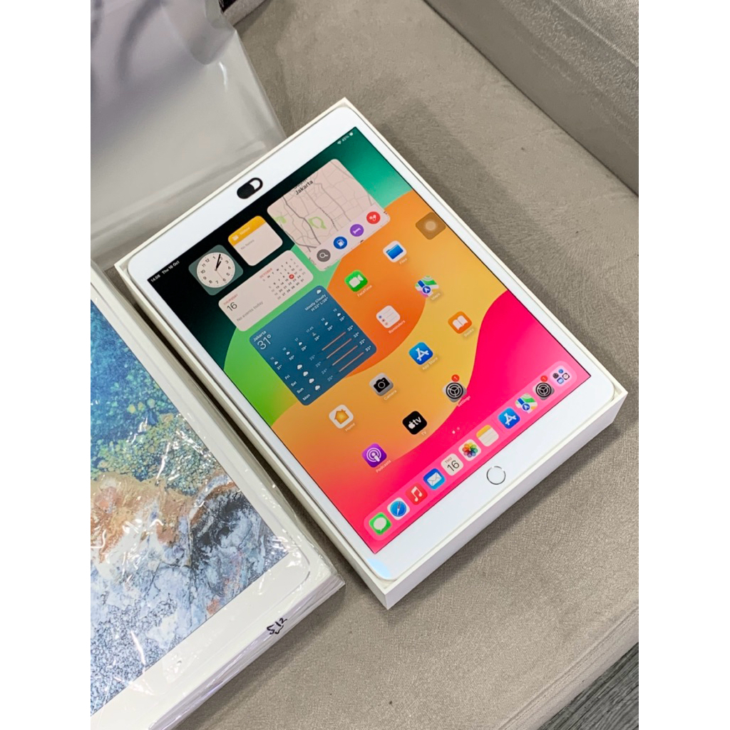 iPad Pro 10,5 2017 512GB Silver Wifi only Like New ex iBox