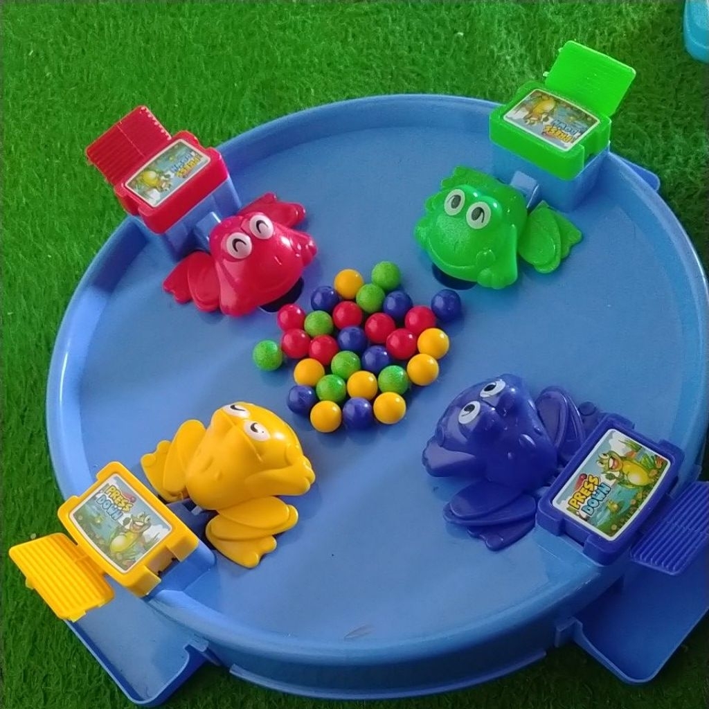 preloved mainan kodok makan bola