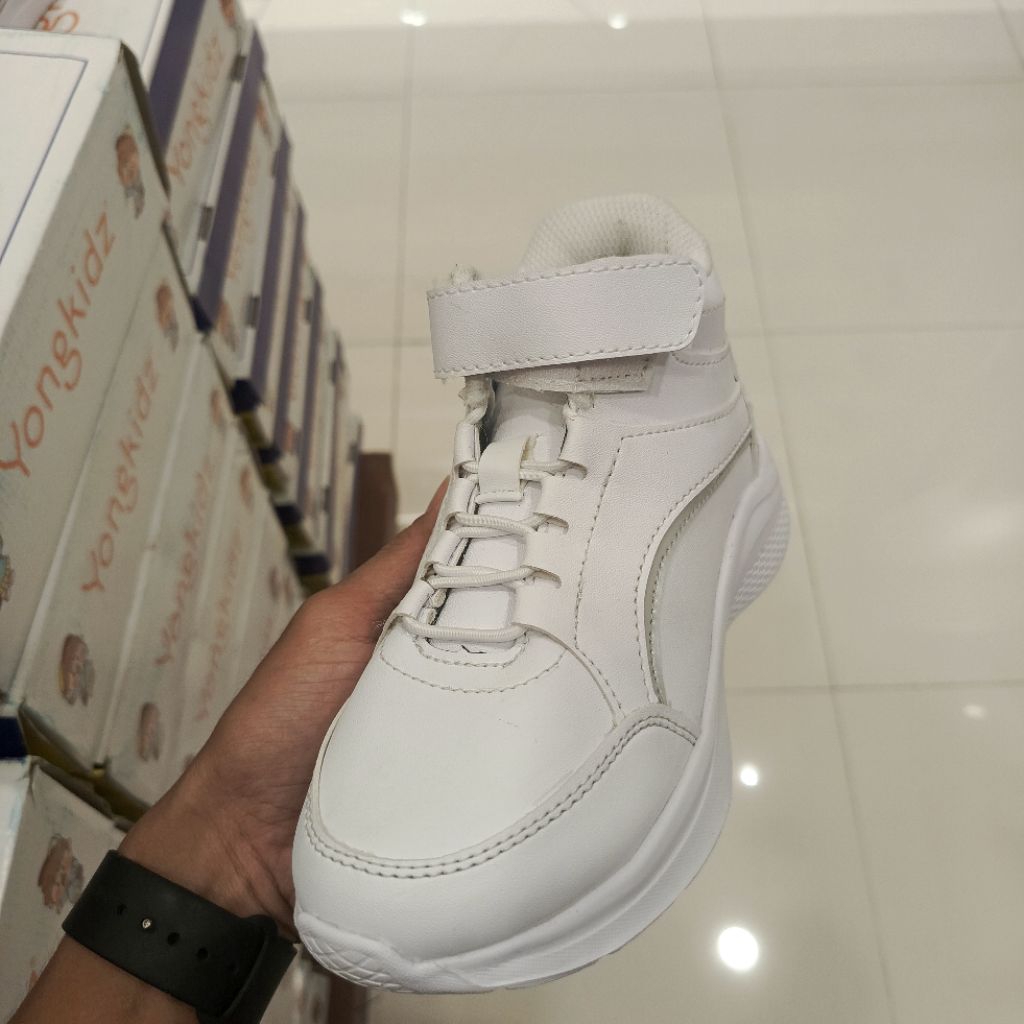 Yongkidz Sepatu anak laki-laki Size 33 - 37