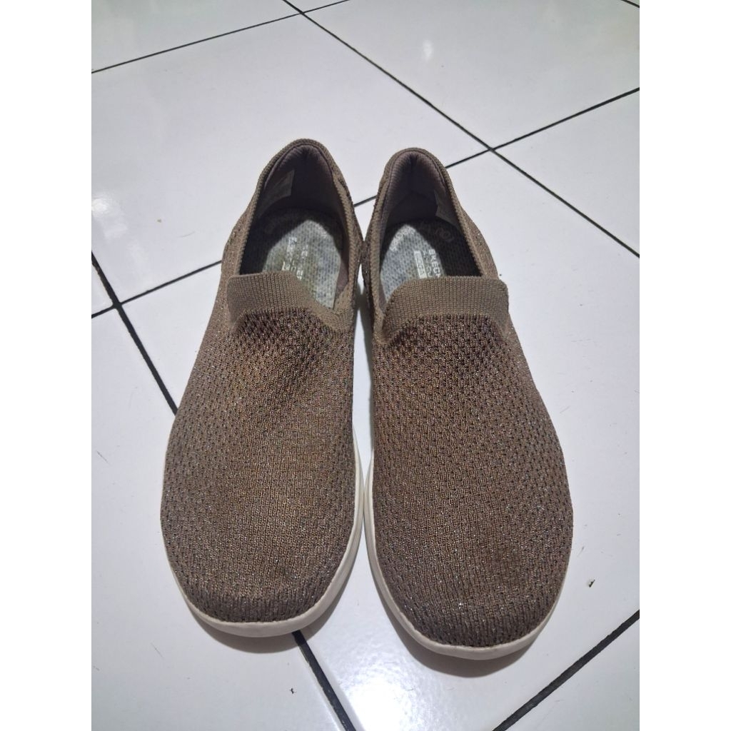 sepatu skechers wanita slip on size 7 coklat beige ori preloved