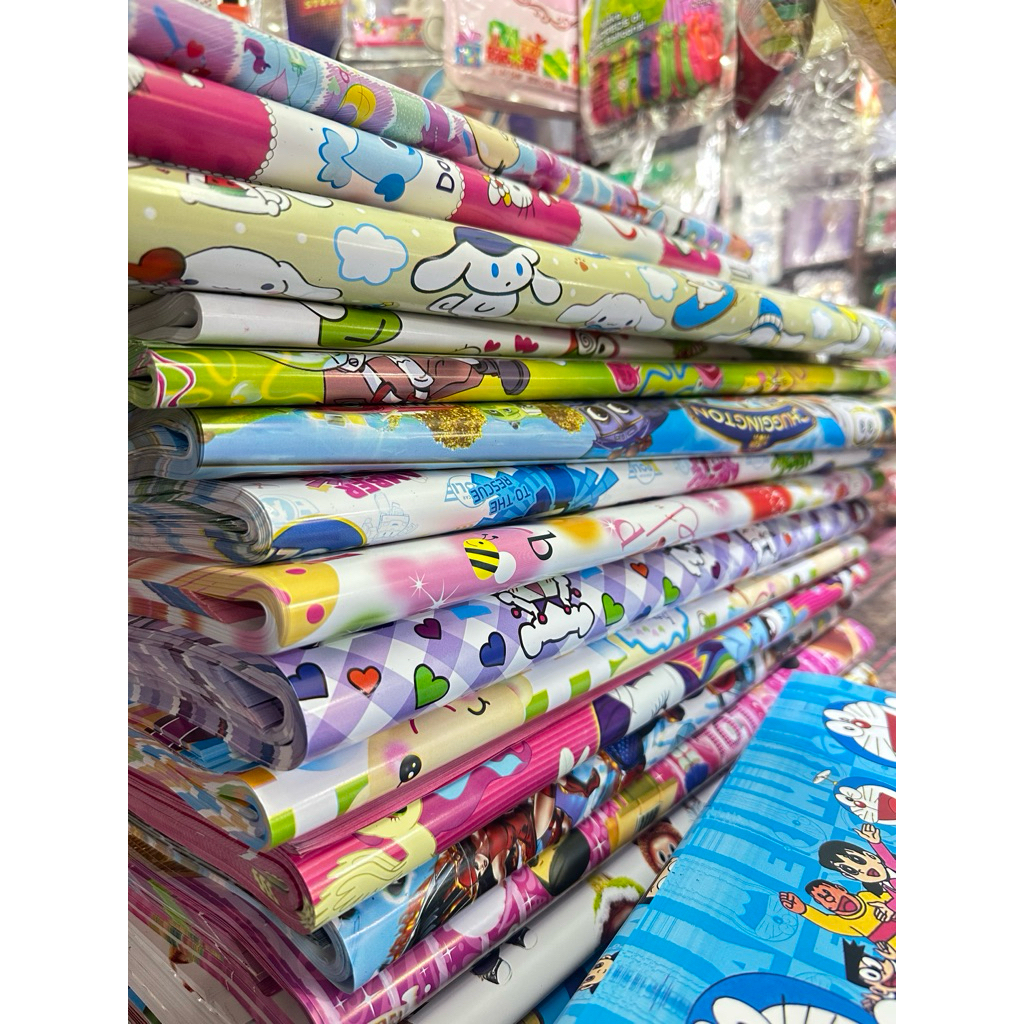 TAMBAHAN KERTAS KADO MOTIF RANDOM. kertas kado. kertas kado lucu