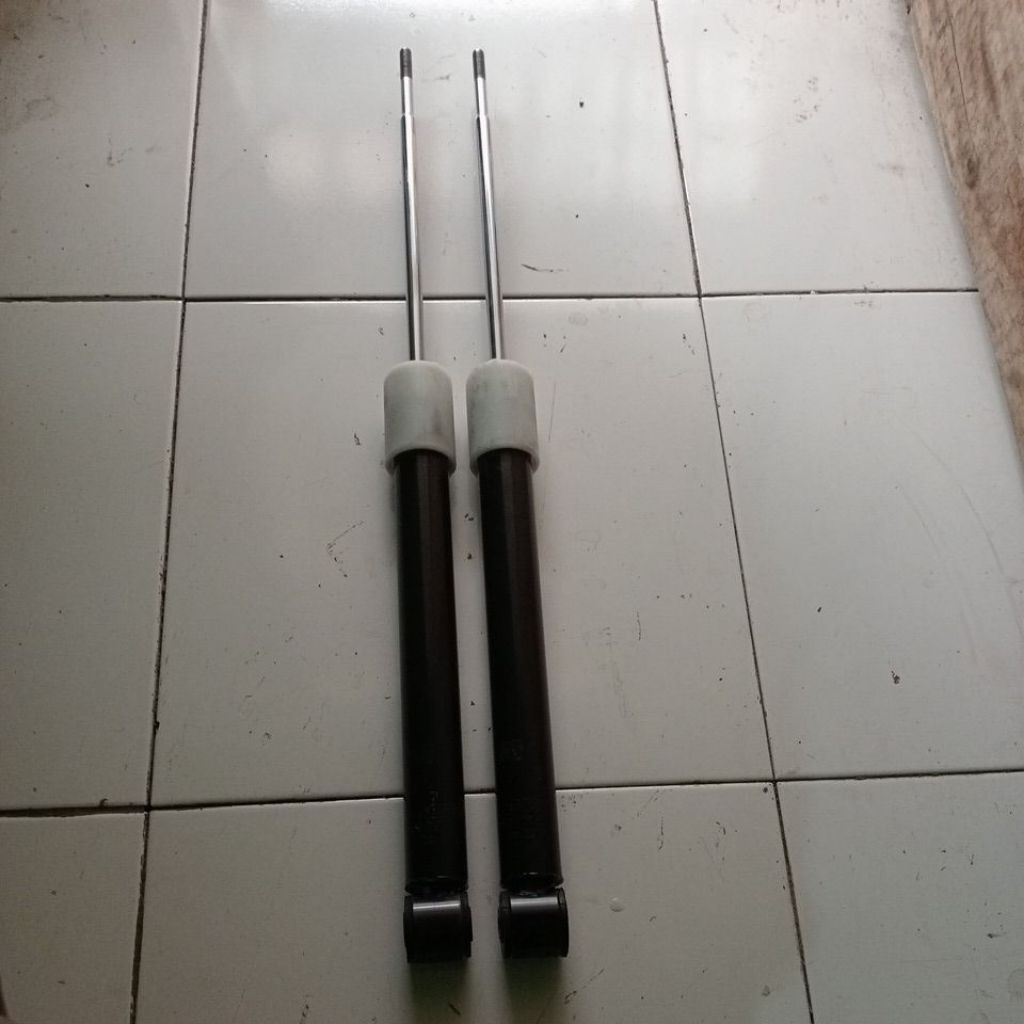 shockbreaker Honda jazz gk5 belakang