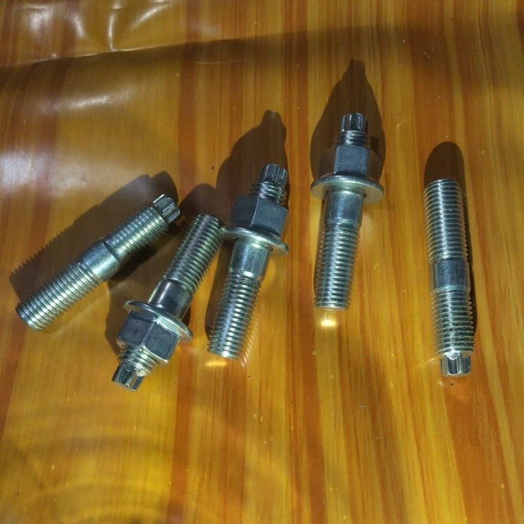 baut knuckle steering land cruiser