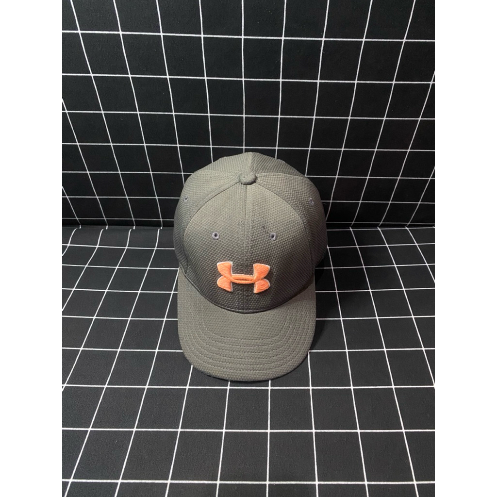Topi second under armour