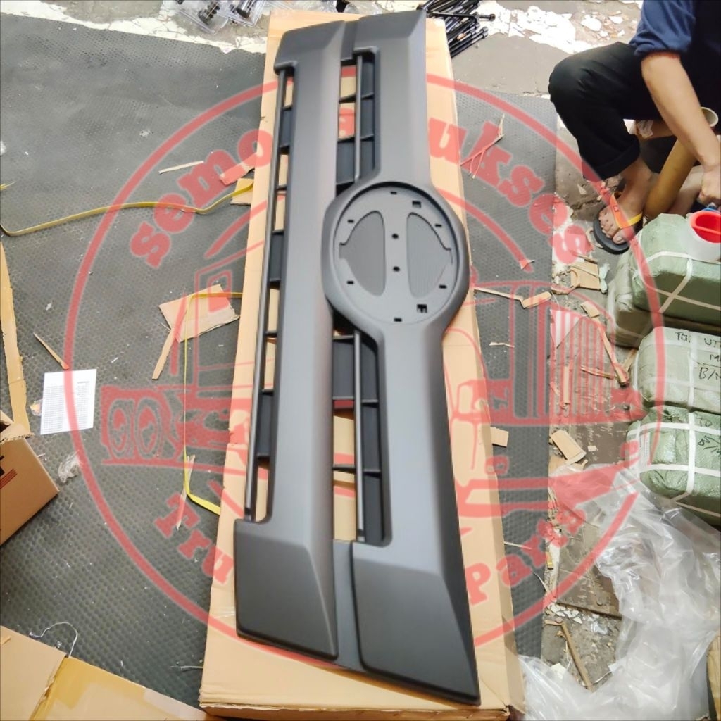Front Grille Gril Grill Depan HINO 500