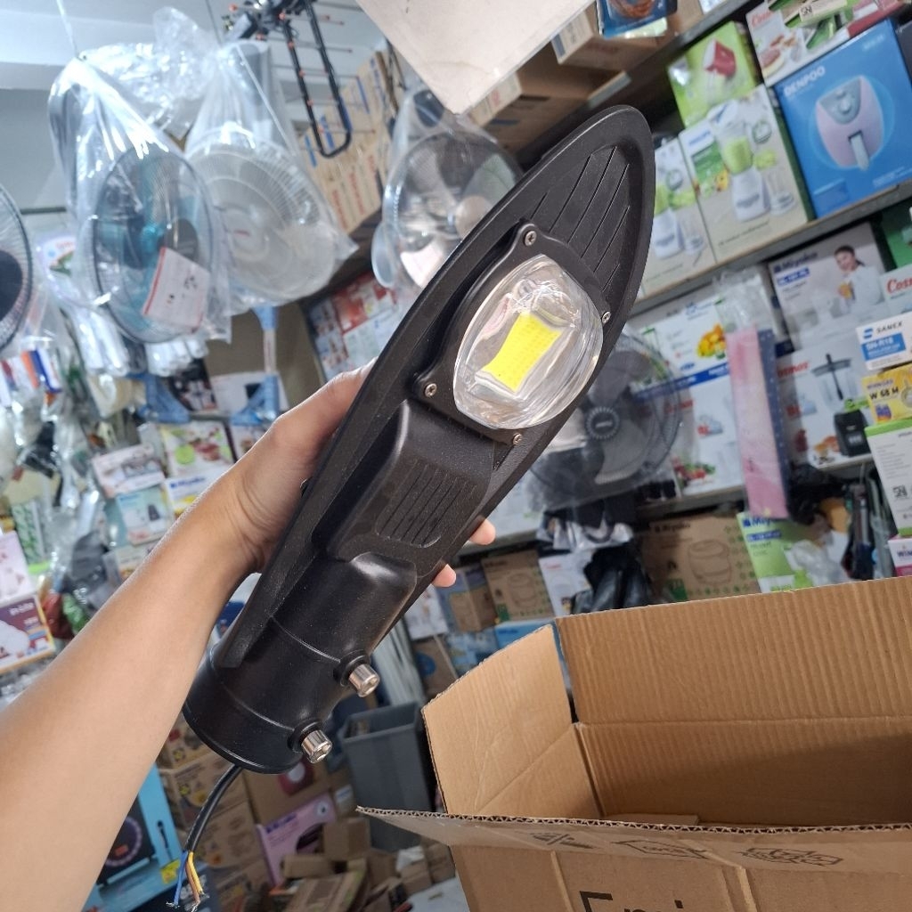 LAMPU PENERANGAN JALAN UMUM PJU LED emico 50watt putih