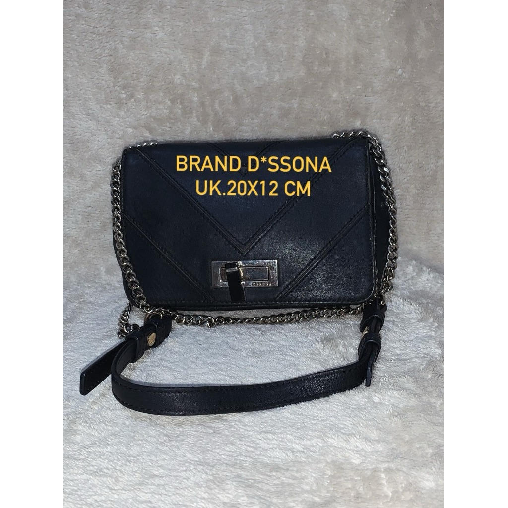 Brand D*ssona Preloved Tas Sling and Shoulder kulit wanita
