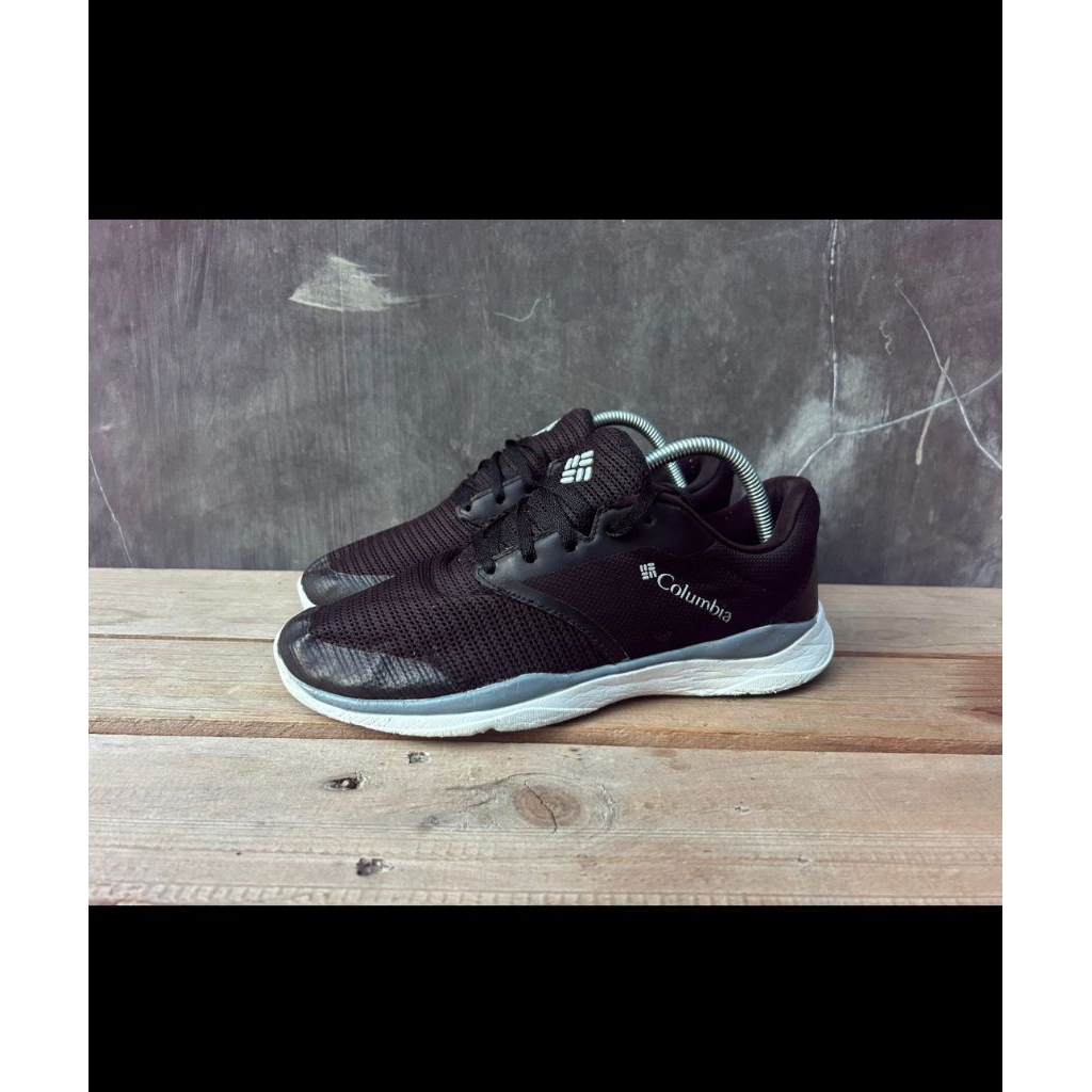 Columbia shoes size 41