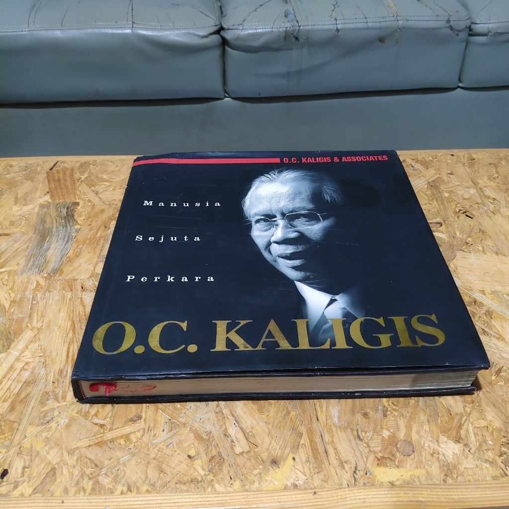 Buku O.C.Kaligis Manusia Segala Perkara