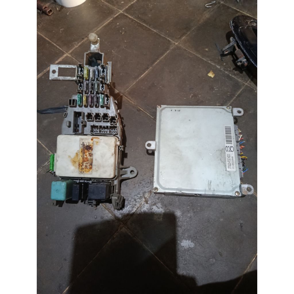 ecu fuse box Honda Accord cielo 95 vtech