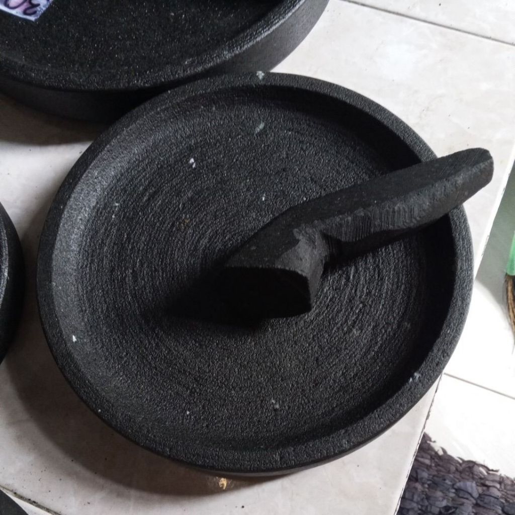 Cobek Asli Batu Pekanbaru, ukuran cocok utk rumah tangga (sepaket ulekan)