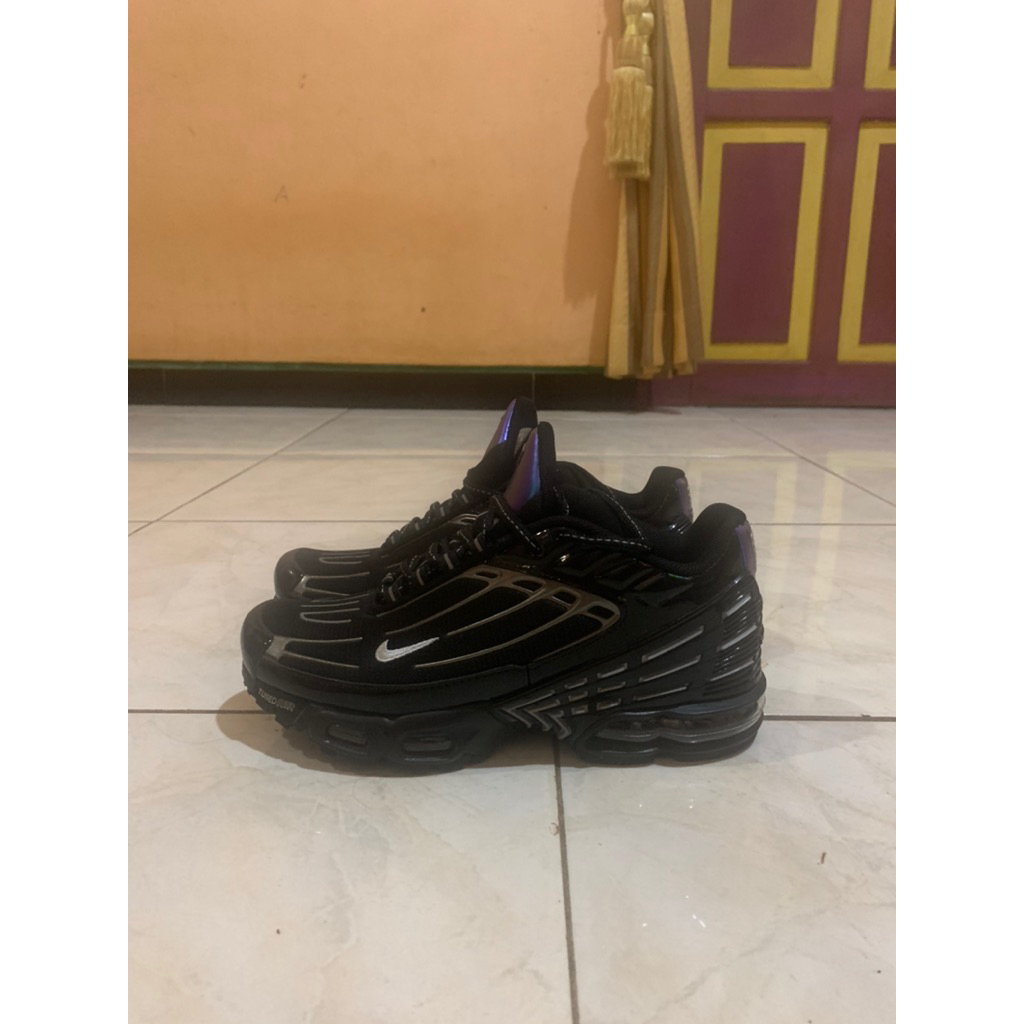 Nike TN Plus Three 7 (SECOND)