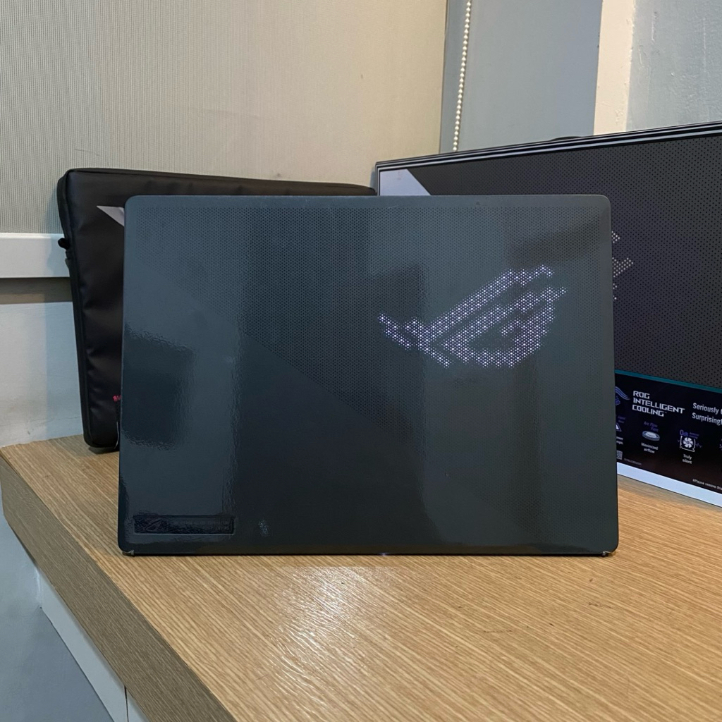 Laptop Gaming Asus ROG Zephyrus G14 Animatrix GA402X RYZEN 9 7940HS RAM 32GB/2TB RTX 4060 8GB