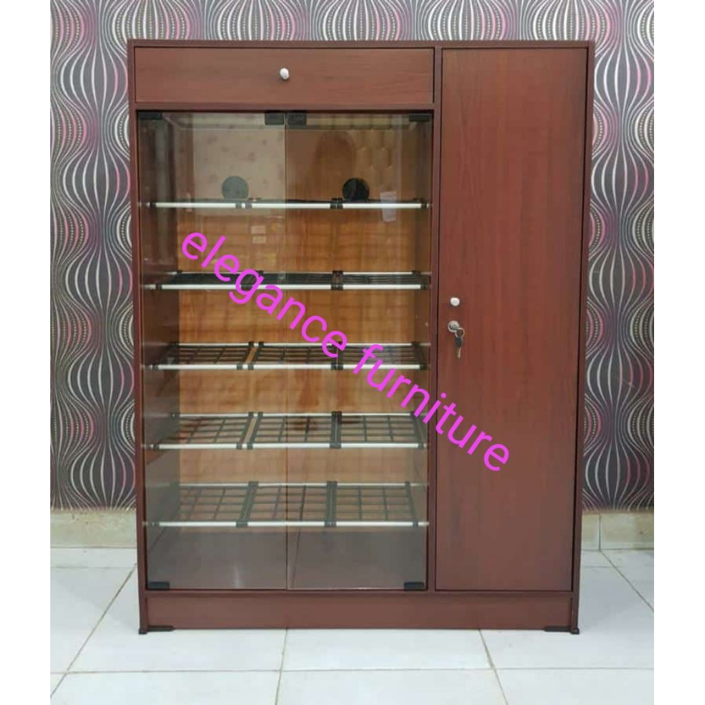 Lemari Sepatu / Rak sepatu 3 pintu PEKANBARU saja