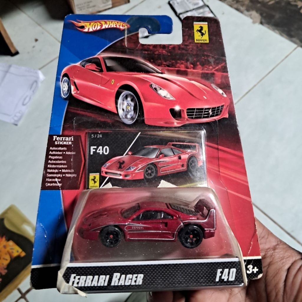 hot wheels ferrari racer f40