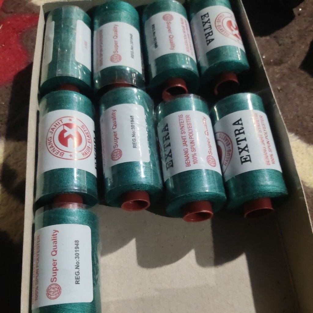 Benang Jahit Extra Hijau no.905