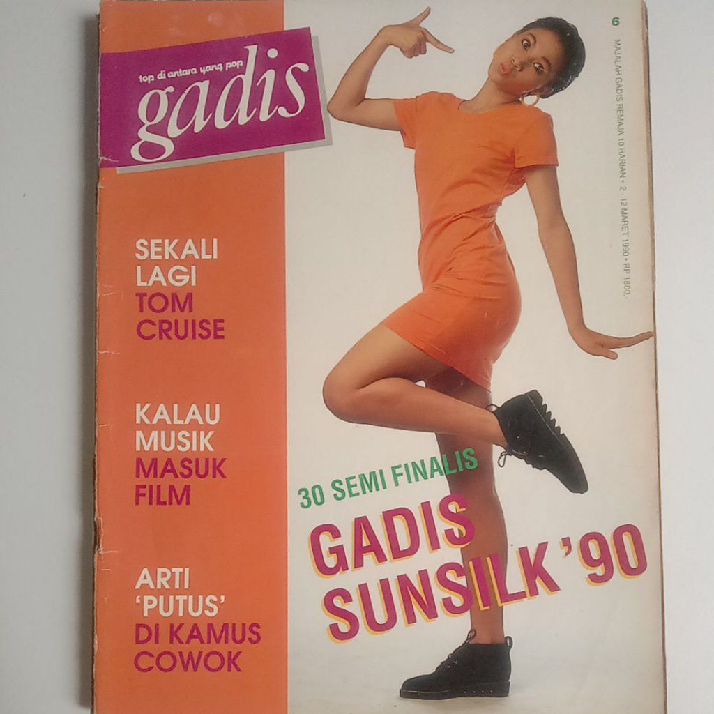 Majalah Gadis Tahun 1990 Cover Claudia Hidayat (Semifinalis Gadsam'88)