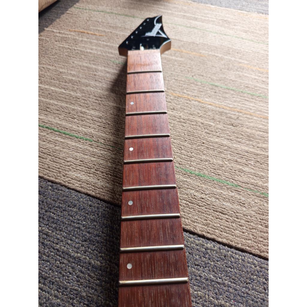 neck gitar Ibanez
