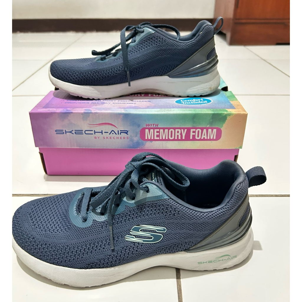 PRELOVED-SepatuSkechers