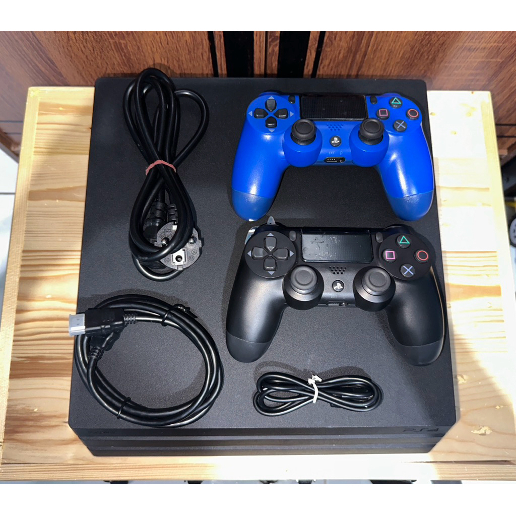 PS4 PRO 1TB ORIGINAL