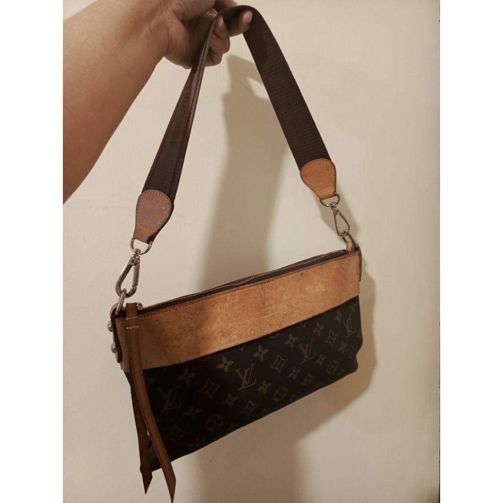 LV Mini shoulder bag