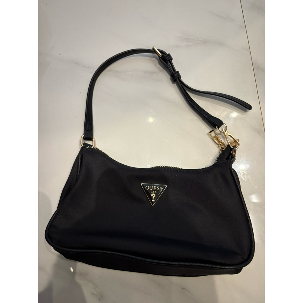 Guess Shoulder Bag Black Preloved