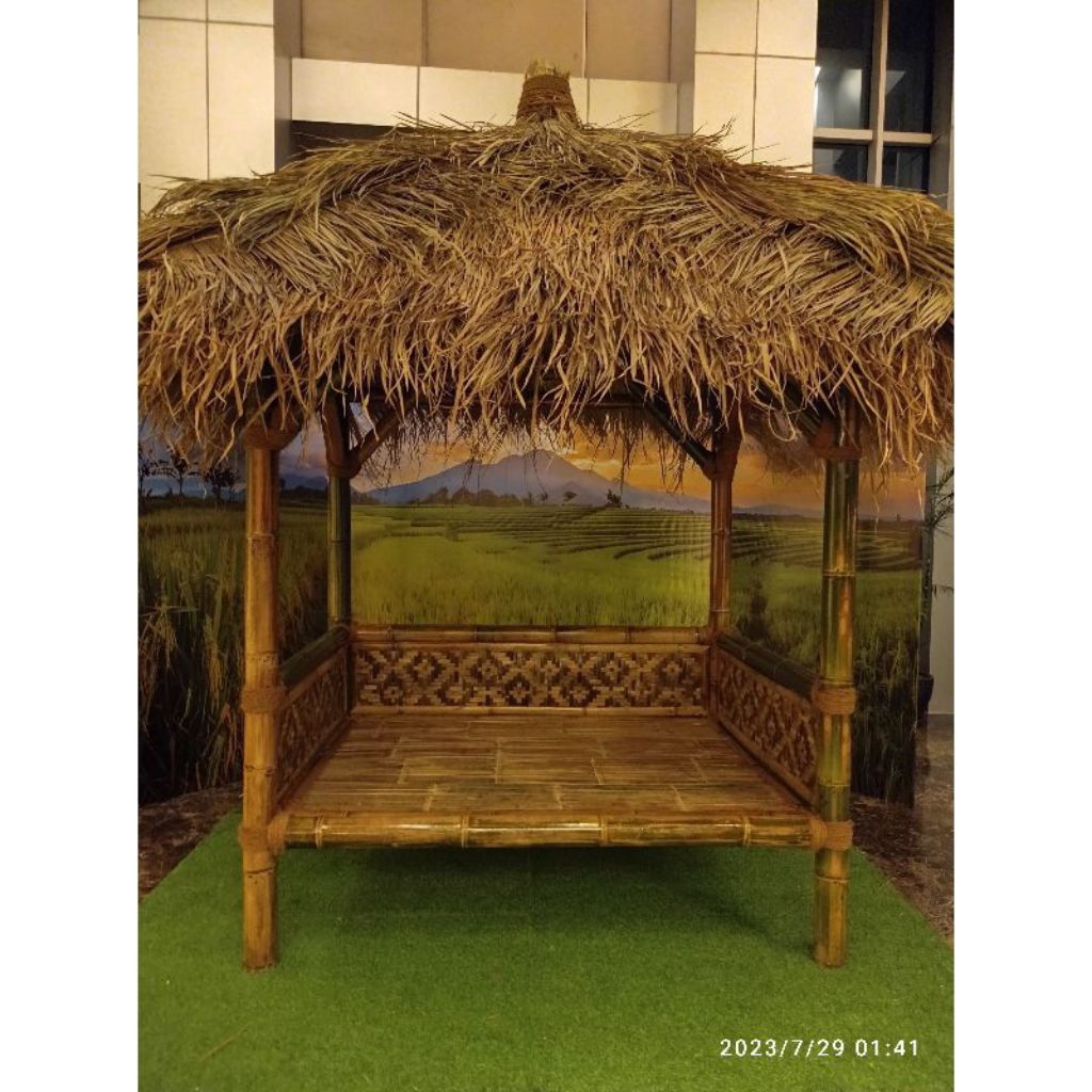 Saung bambu atap ilalang minimalis - Saung Gazebo bambu minimalis