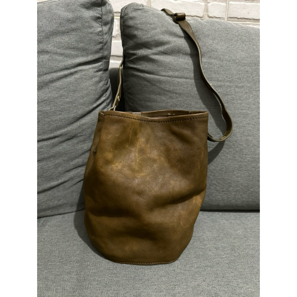 Tas sling wanita tabung kulit asli vintage