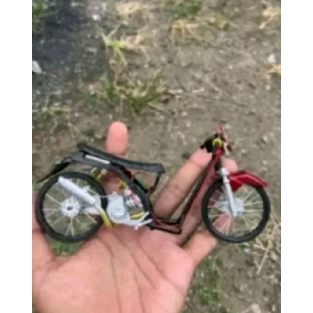 diecast miniatur motor drag Honda beat karbu hitam glossy