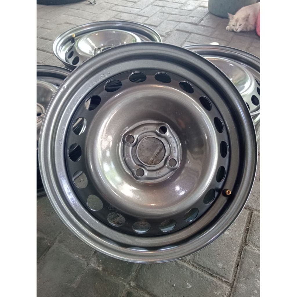 velg kaleng spin r15 4x100 lbr 6rata et39