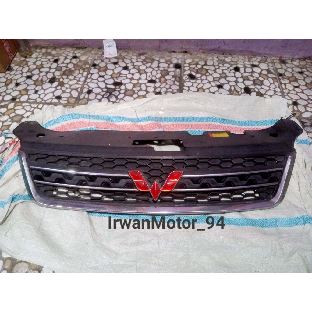 Grill depan Wuling Confero S