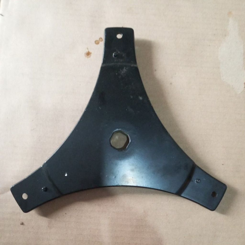 segitiga LG 3250FA1915B