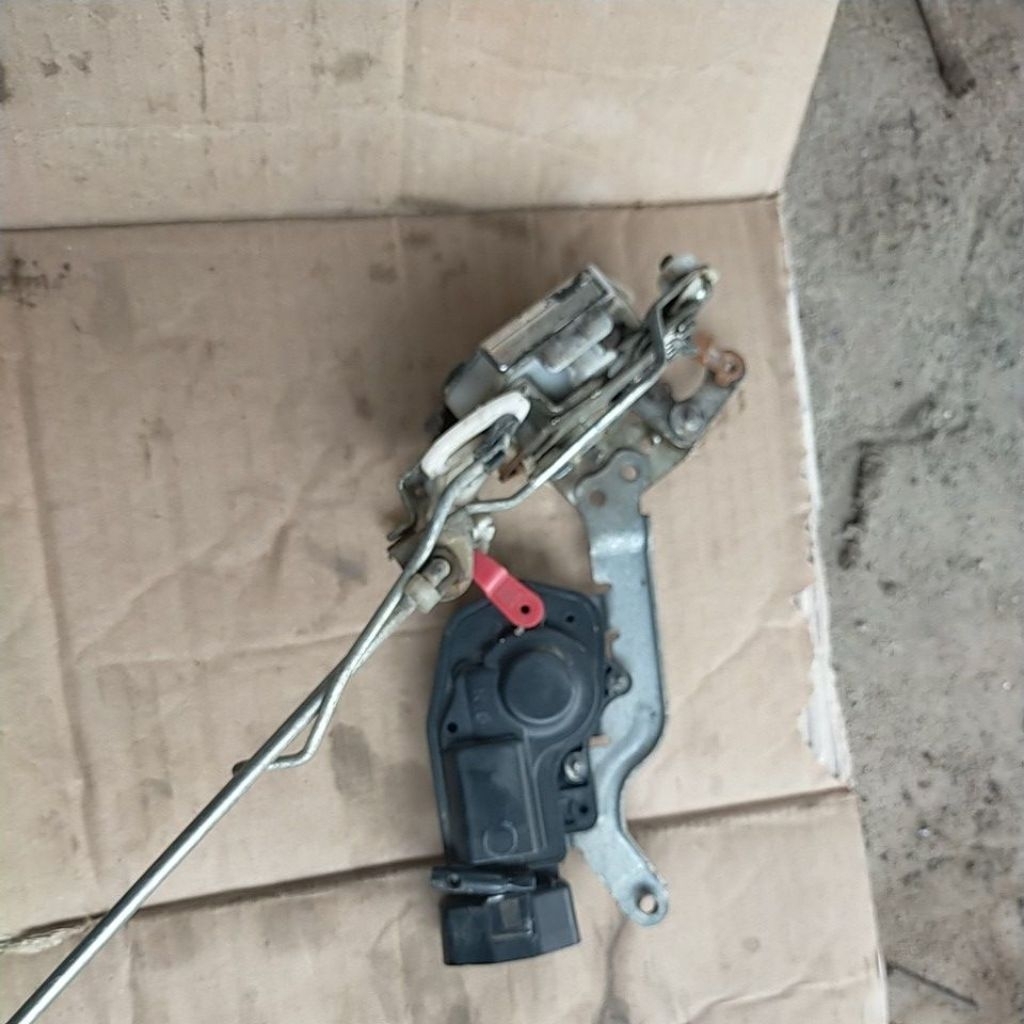 Door lock pintu depan Apv arena central lock kanan depan