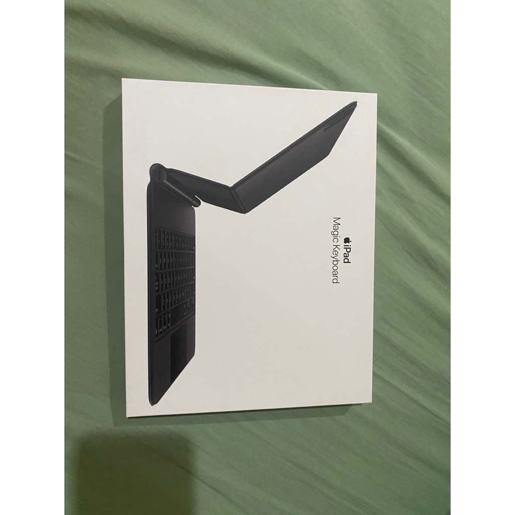 iPad pr0 11 inch (1th gen, 2nd gen,  3rd gen, 4th gen ) and Ipad Air ( 4th & 5th gen) Apple Smart Ke