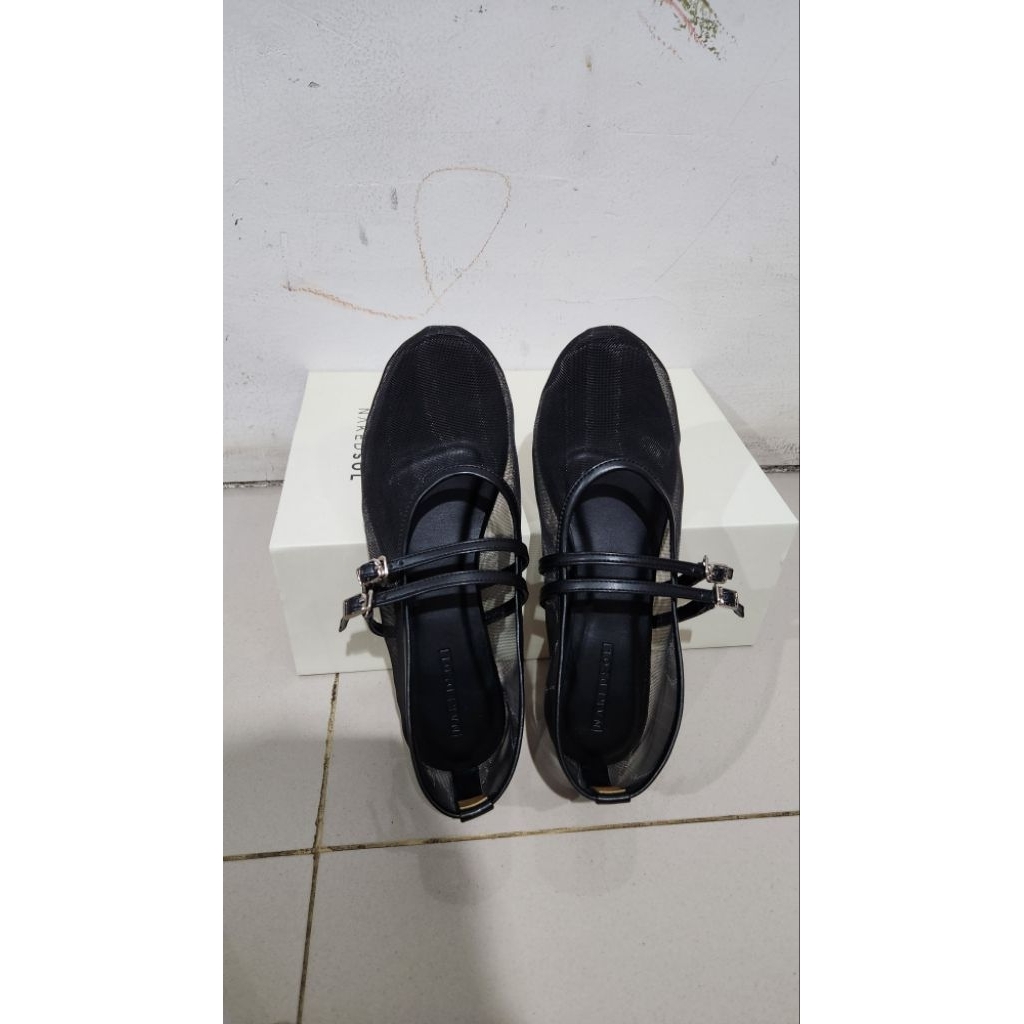 preloved nakedsol oddie mesh flatshoes