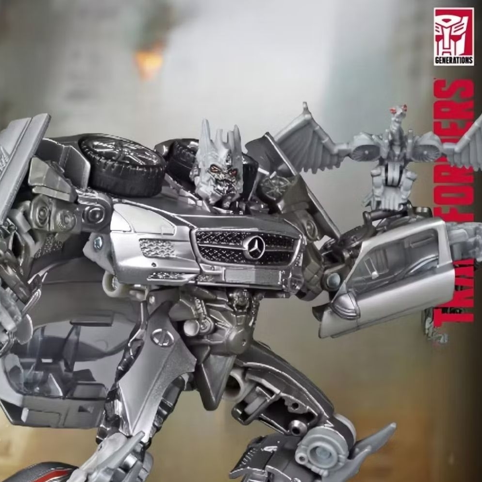 TRANSFORMERS Studio Series 51 Soundwave