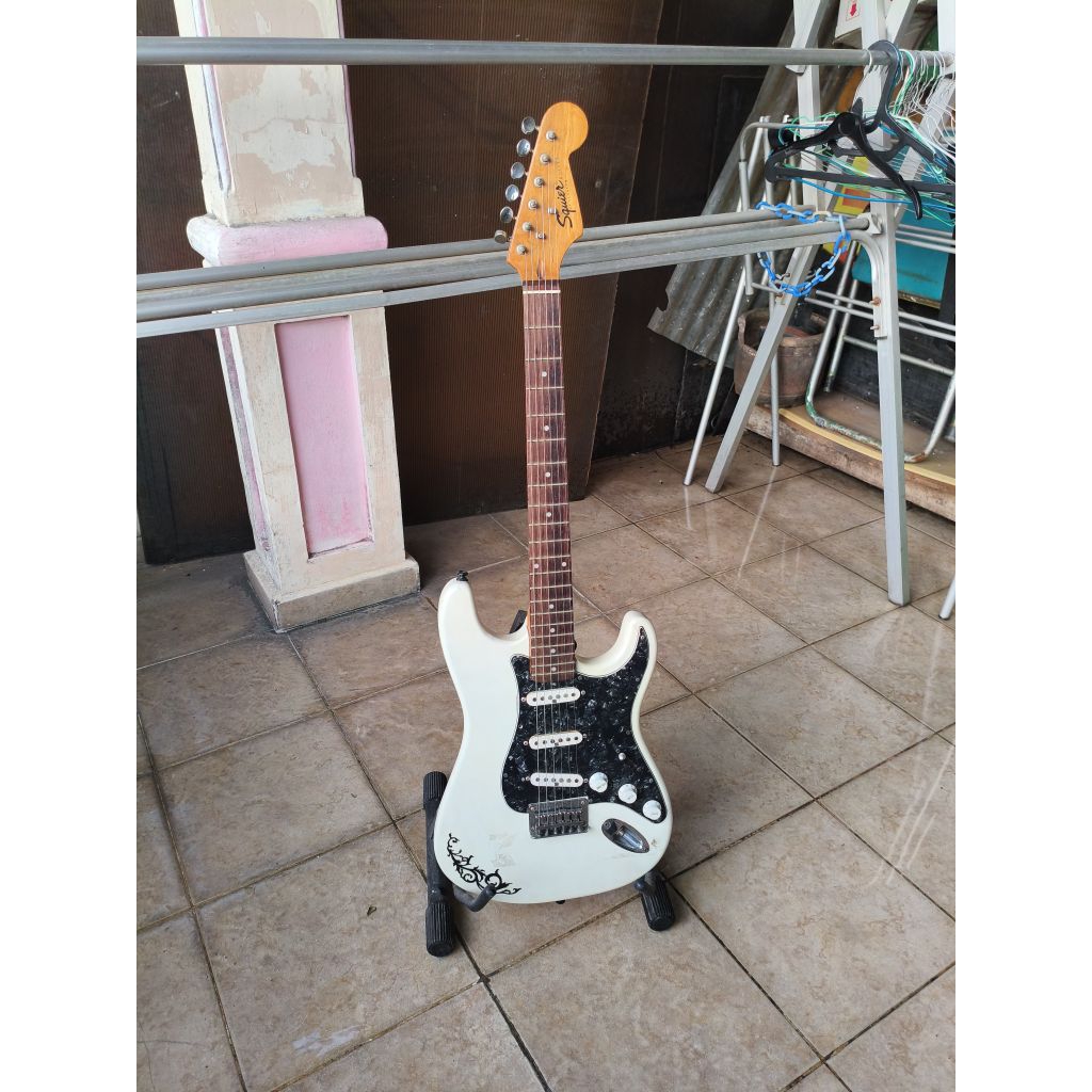 gitar stratocaster squier bullet original MII