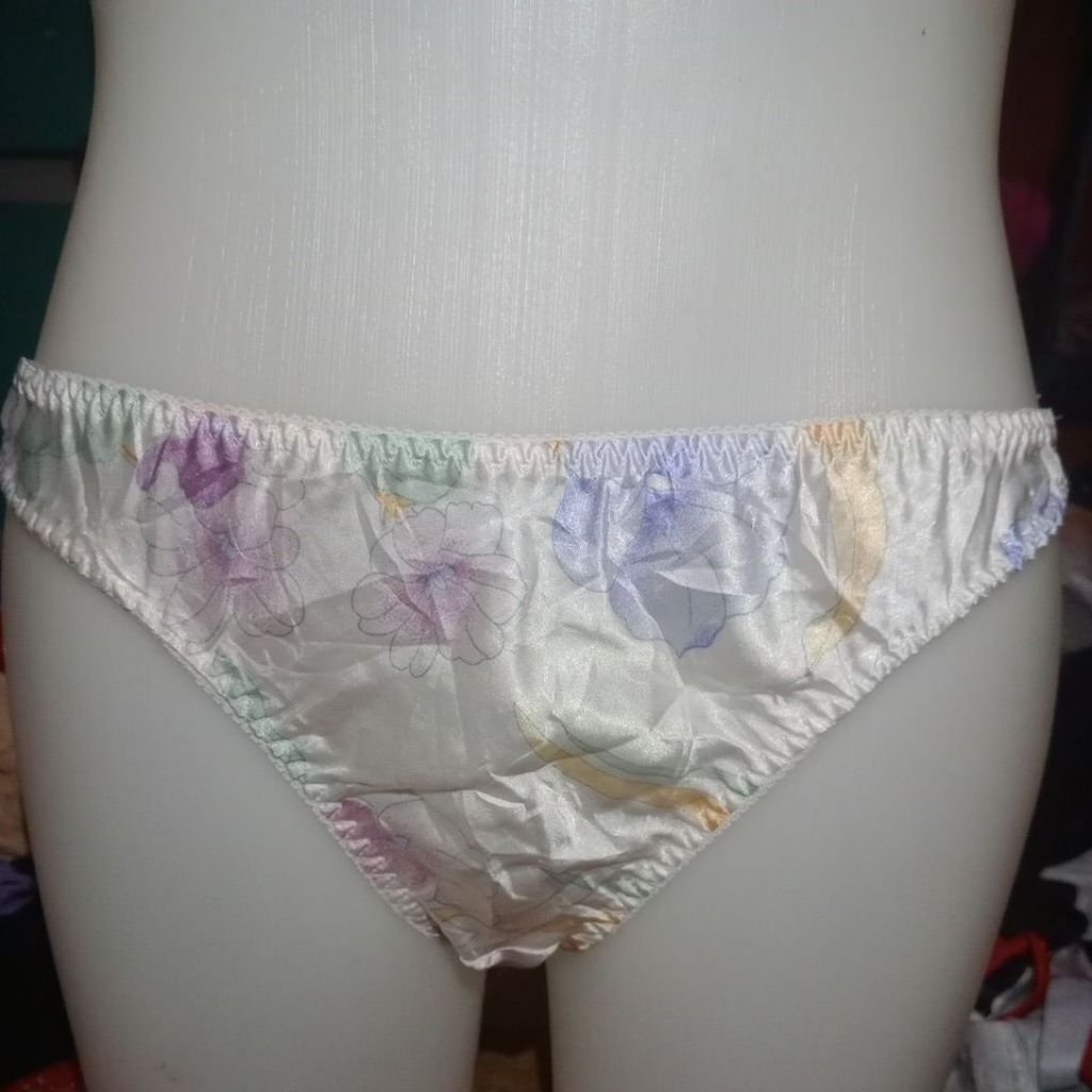 celana dalam wanita satin