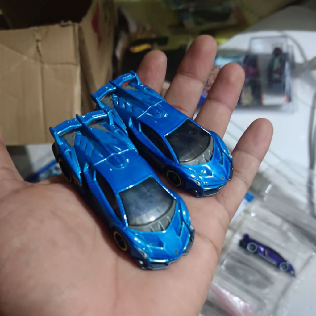 Hot wheels lamborghini veneno