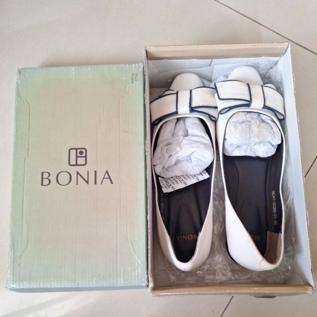 sepatu bonia