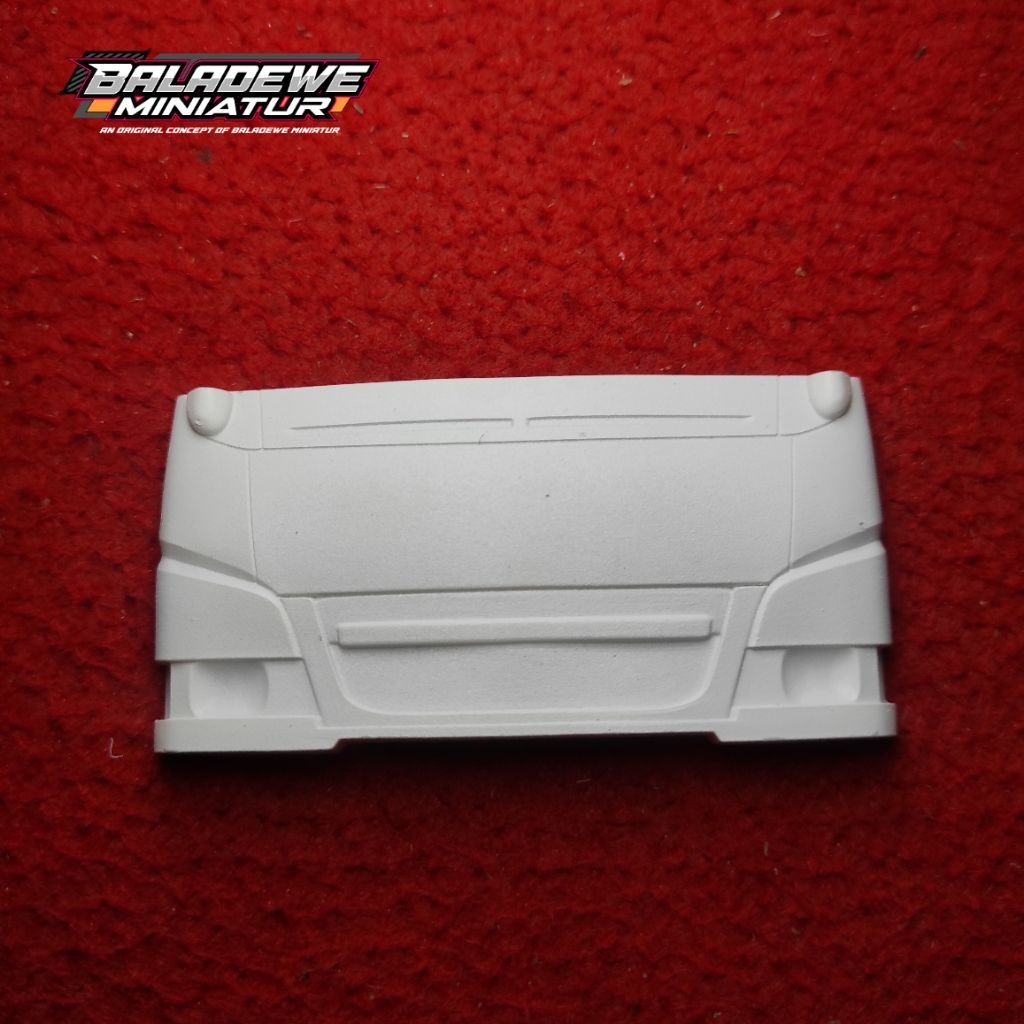 Skala Truk Plastik Face Canter Sipit Bahan Modif Miniatur