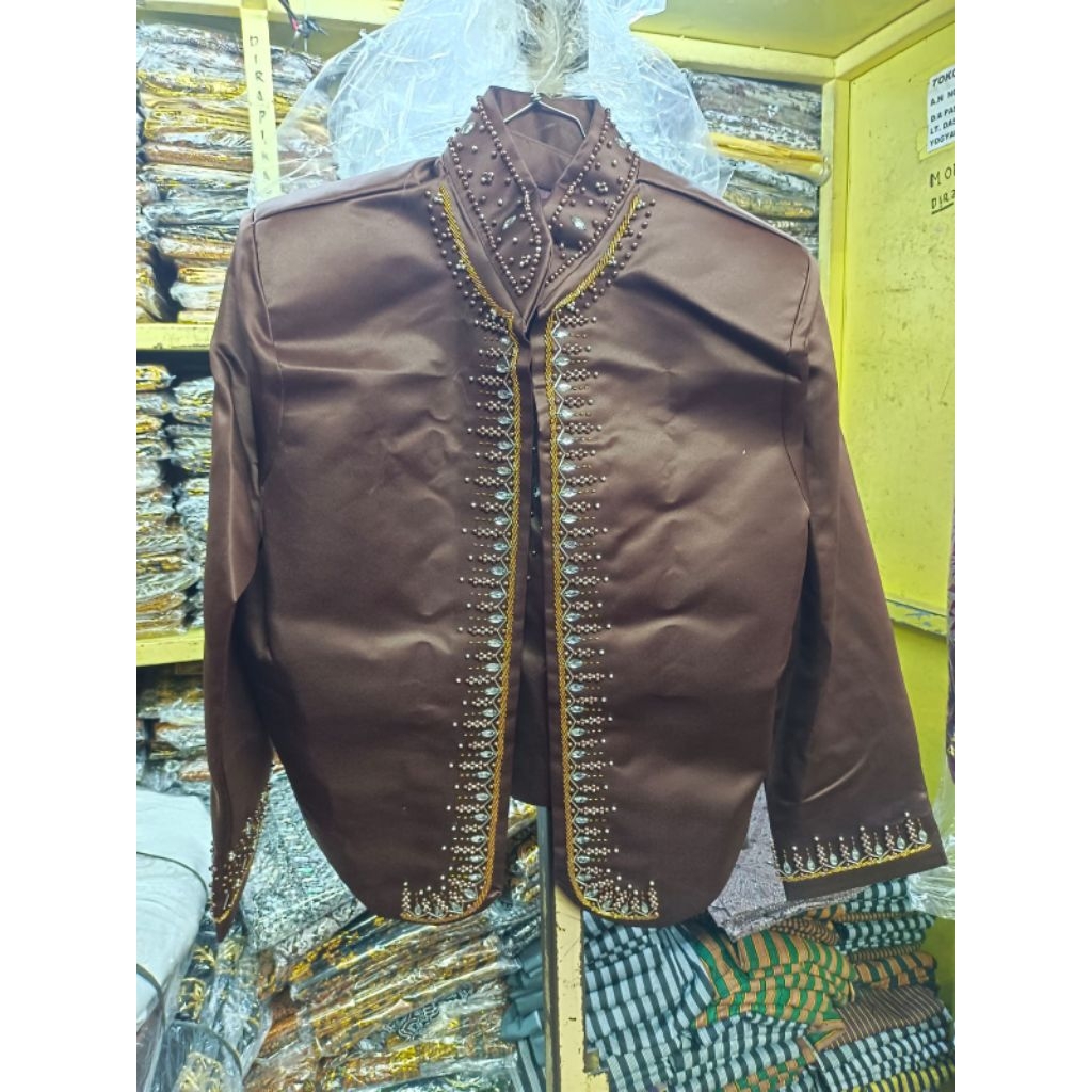 Beskap solo manten mahogany