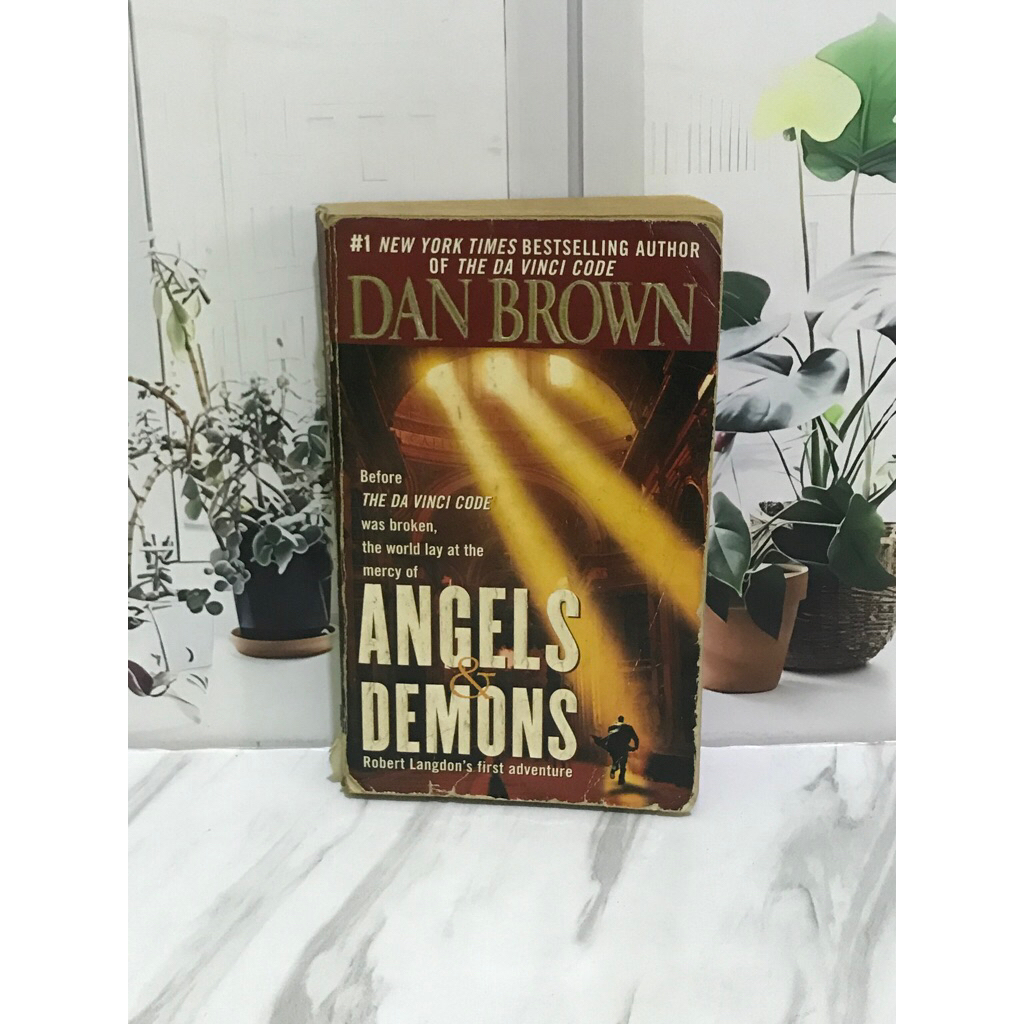 DAN BROWN ANGELS & DEMONS
