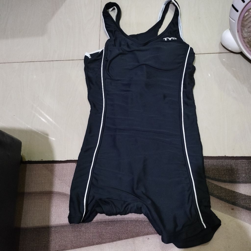 Baju renang anak remaja TYR