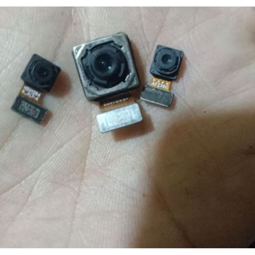 kamera belakng Oppo reno 4f cuma ada 3 original