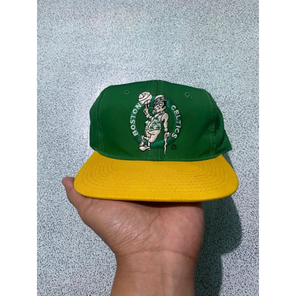 Topi Vintage Boston Celtics plain logo by nba lisenced