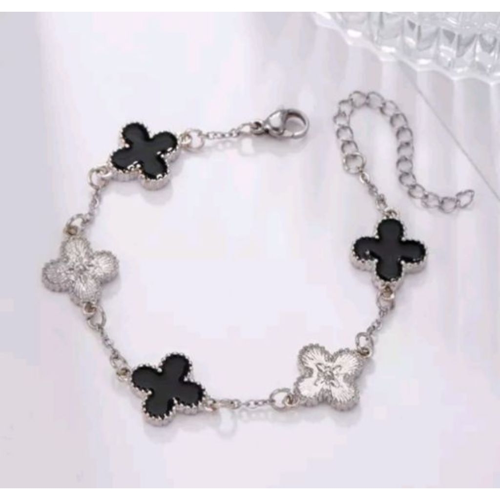 gelang titanium dan jam tangan