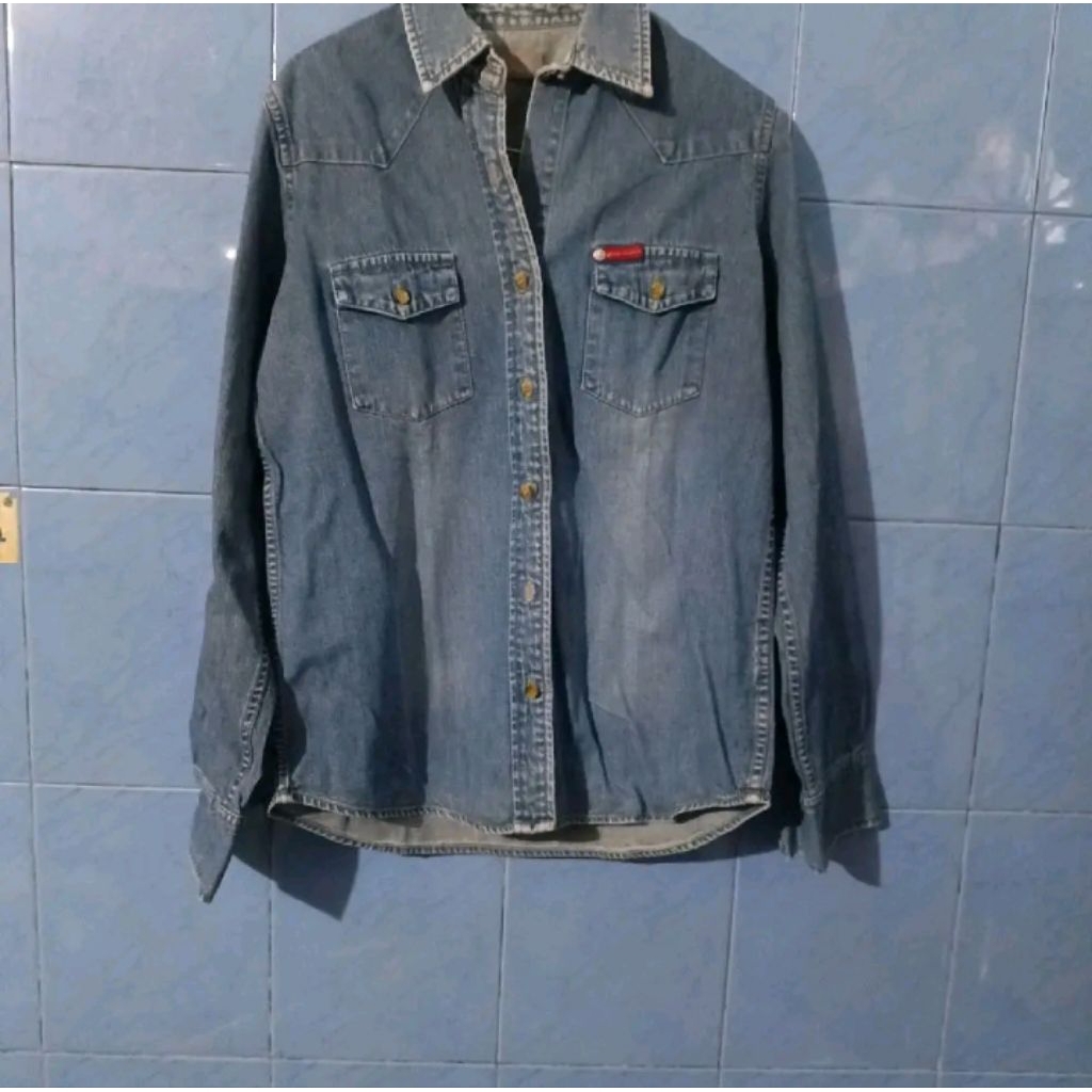 kemeja denim woman brand lee cooper